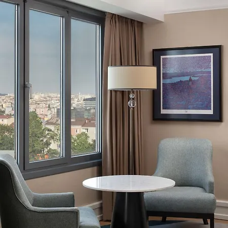 Divan 5* Istanboel